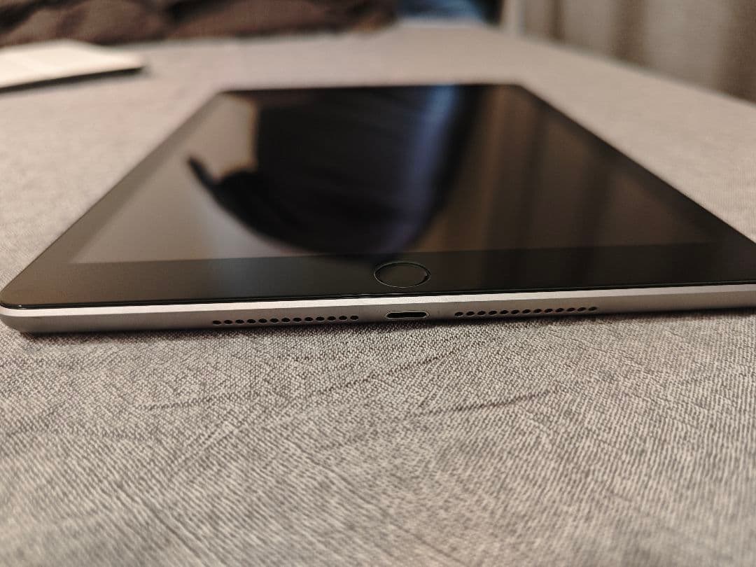 【美品】iPad本体 第6世代 128GB Wi-Fiモデル スペースグレー