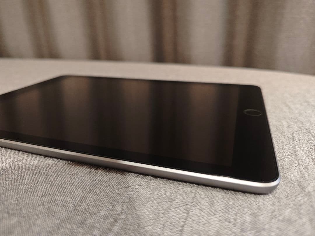 【美品】iPad本体 第6世代 128GB Wi-Fiモデル スペースグレー