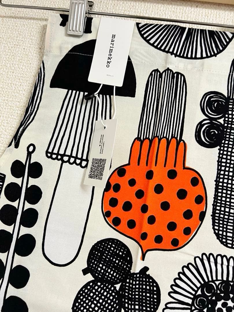 ☺︎新品未使用　マリメッコ　marimekko 人気柄　エプロン　新カラー☺︎