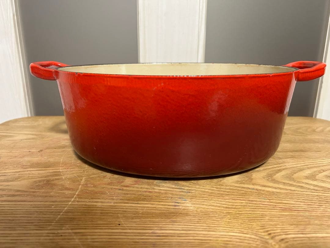 LE CREUSET 鋳鉄製 両手鍋 ル・クルーゼ ２５ オーバル　 レッド