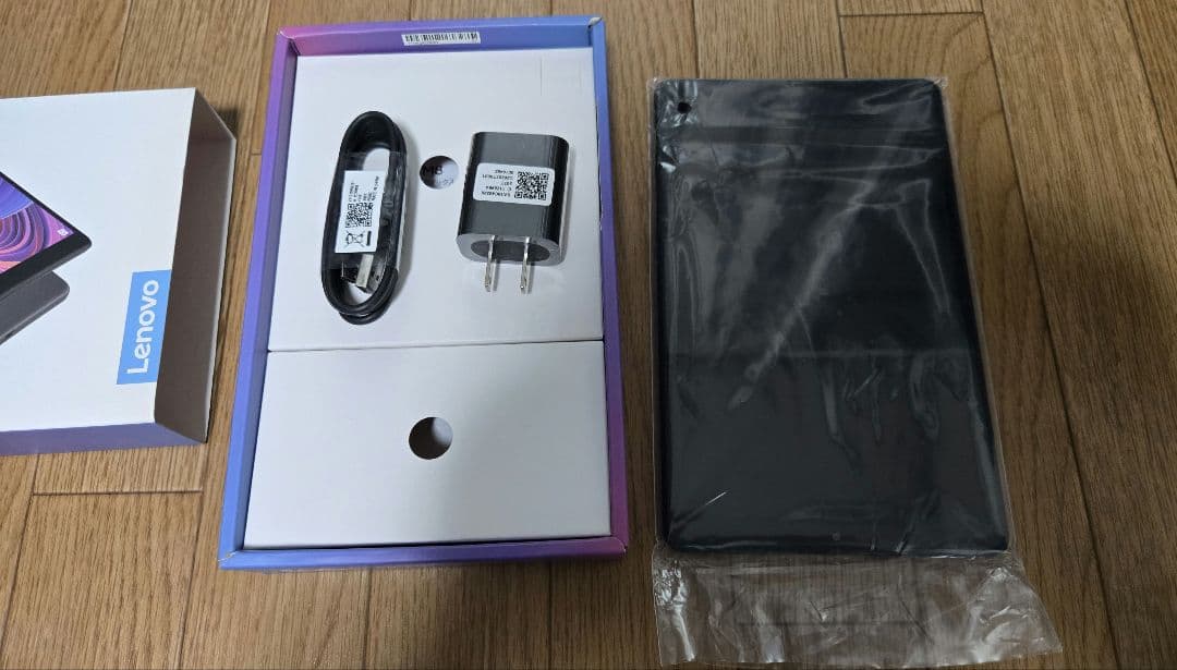 Lenovo Androidタブレット 8インチ