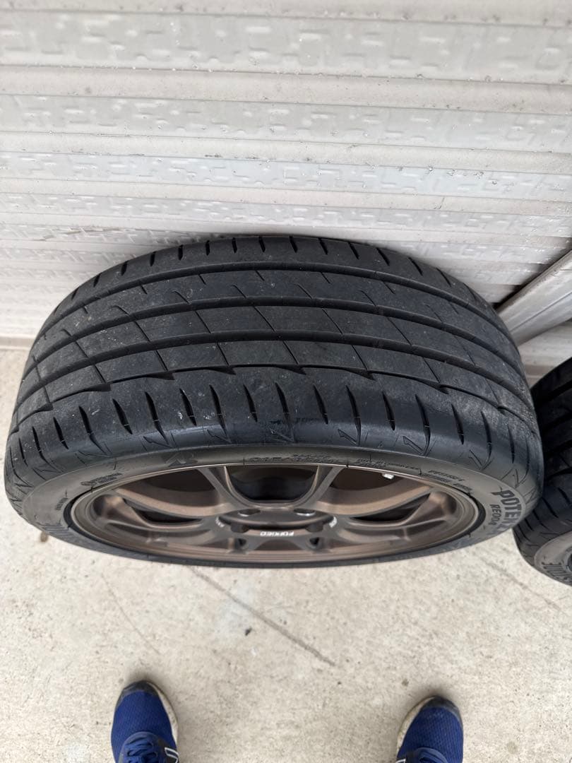 か*な様 RAYS ボルクレーシング ZE40 17インチ