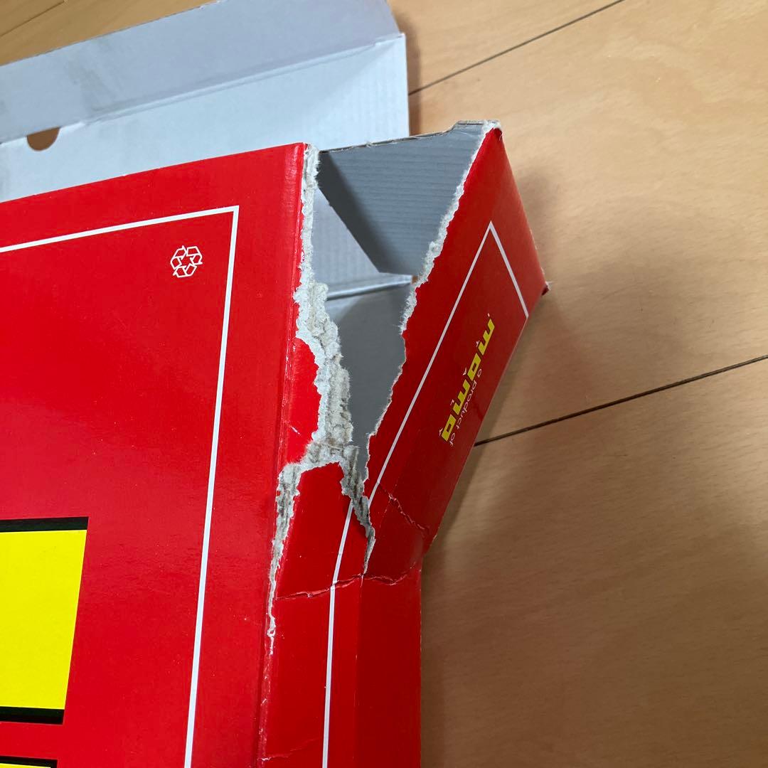 「Rio」MOMO ステアリングホイール 35cm 黒/黄色MOD.08