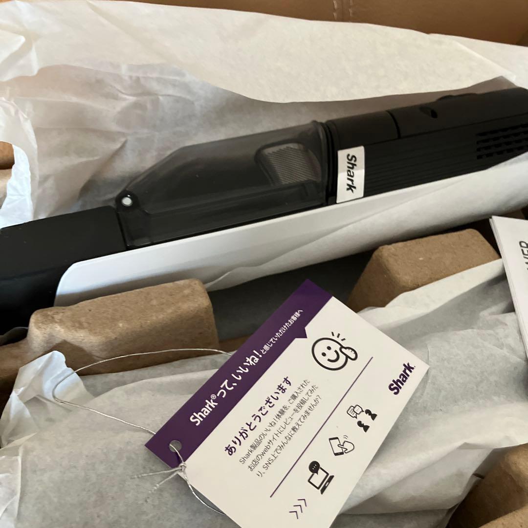 Shark シャーク　充電式クリーナー　黒　ハンディ　掃除機