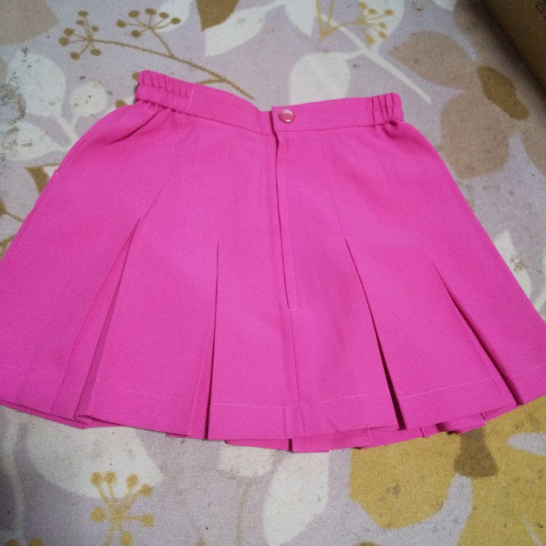 ピンクのプリーツスコートと白アンダースコートSサイズセット