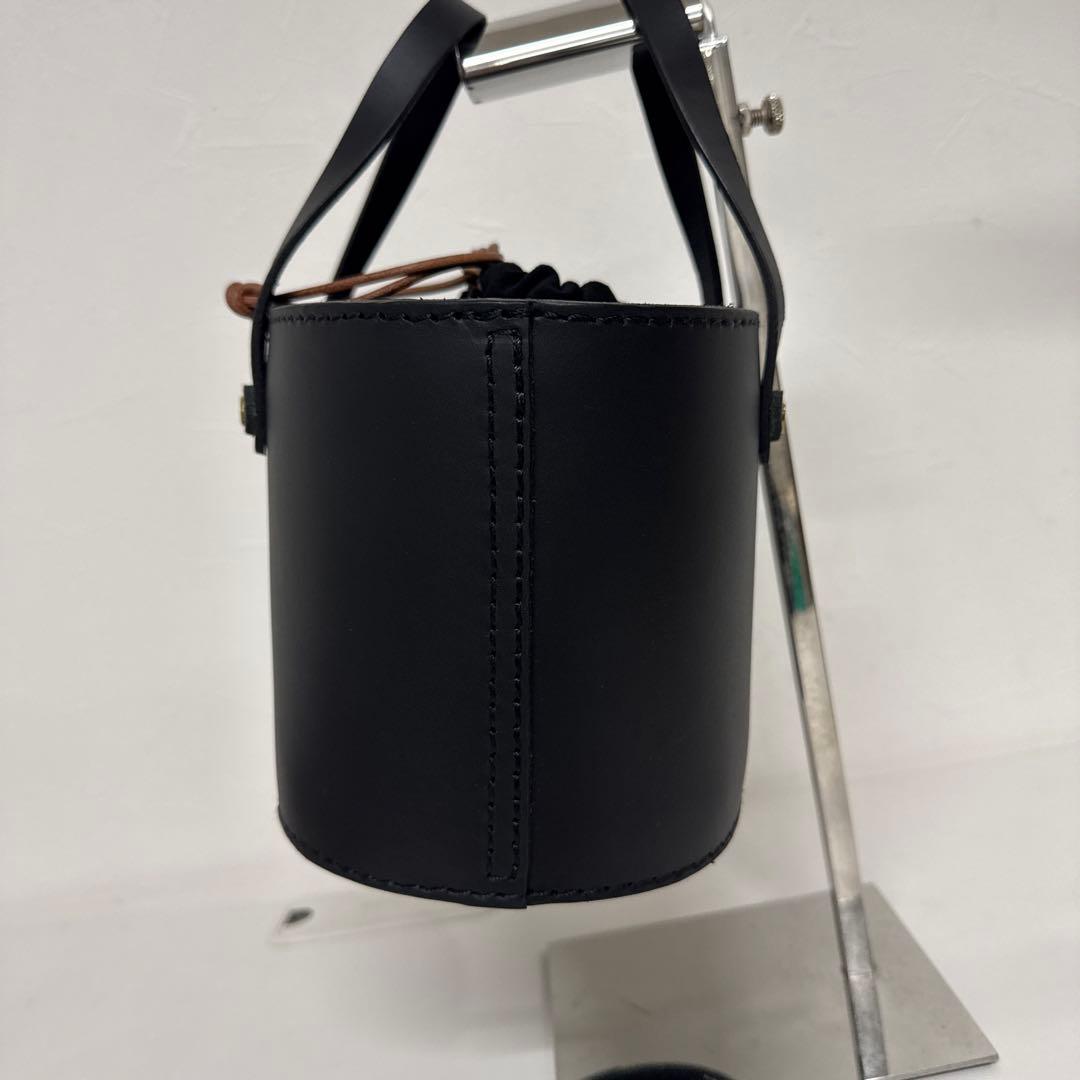 Herz ヘルツ レザー バケツ　巾着　トートバッグ　ハンドバッグ ブラック