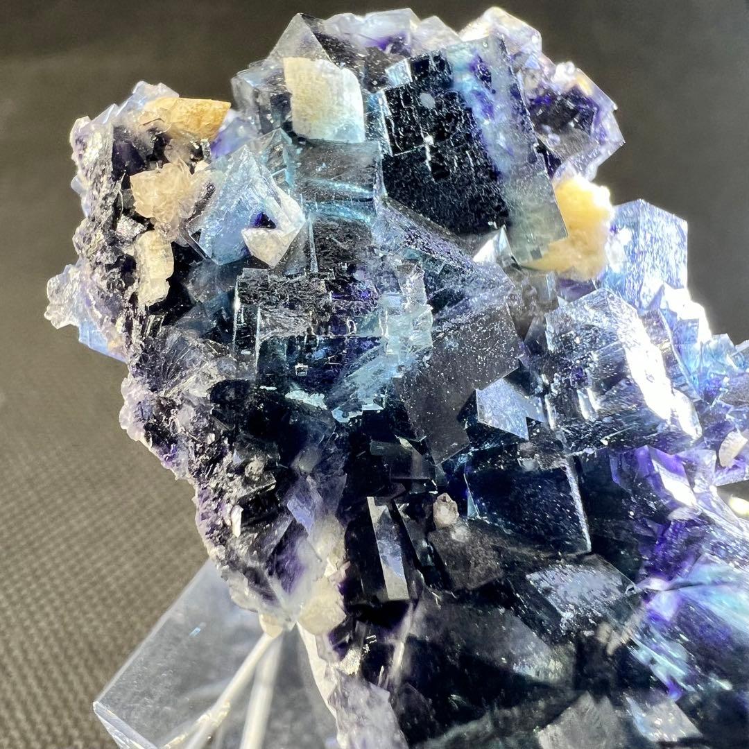 内モンゴル産　プレート型　パープルゾーニング　ライトブルーフローライト