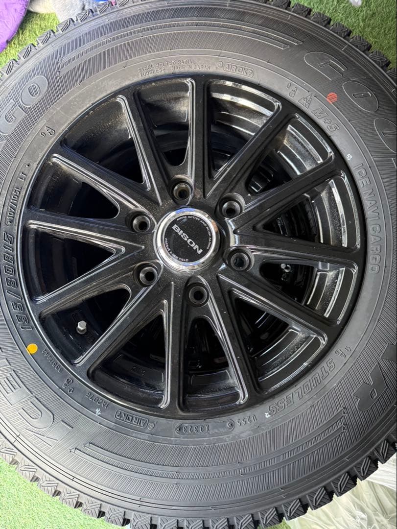 美品　ハイエーススタッドレスタイヤホイールセット195/80R15