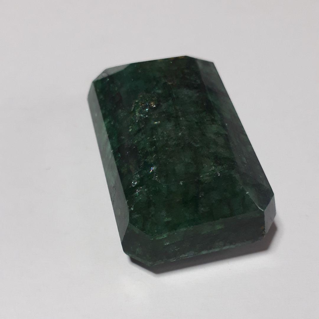 天然エメラルド ルース…ヒート処理して有ります。