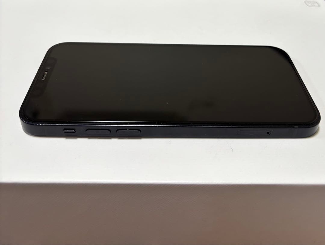 美品　Apple iPhone 12 128KB 黒 SIMフリー