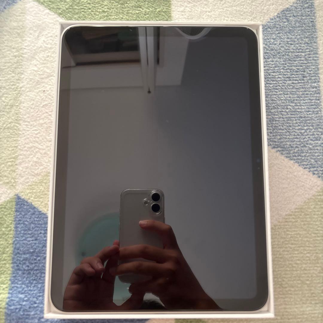 【超美品】【バッテリー100%】iPad 第10世代 64GB