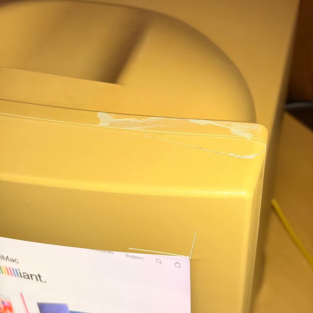 カラクラの筐体にiPadの液晶とHDMIコントローラーを組み込んだもの