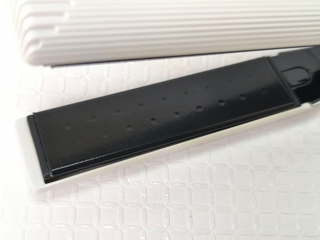 22年製 正規品　ReFaリファ ビューテック ストレートアイロン