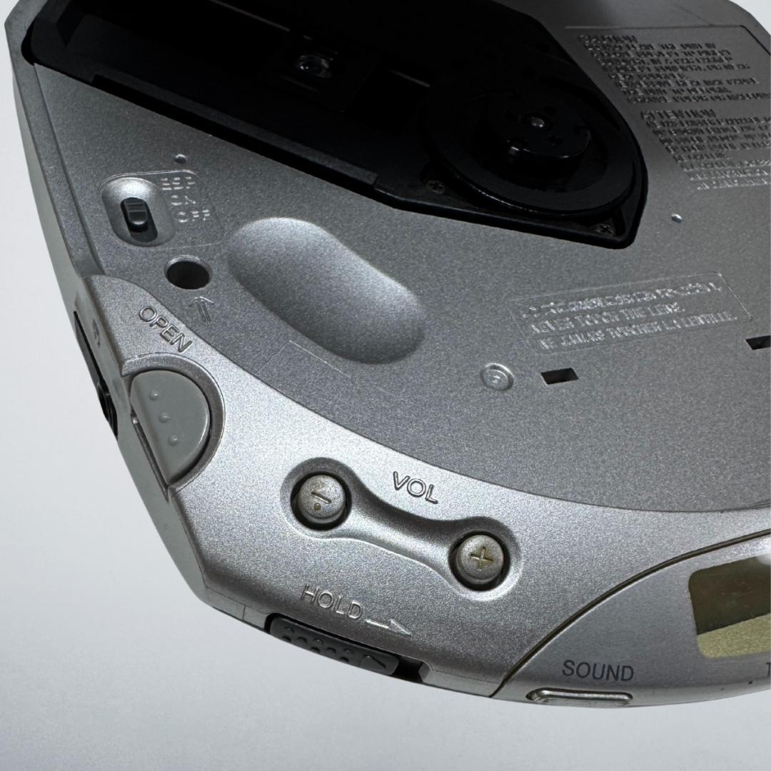 SONY WALKMAN D-E221 ポータブルCDプレーヤー 動作良好