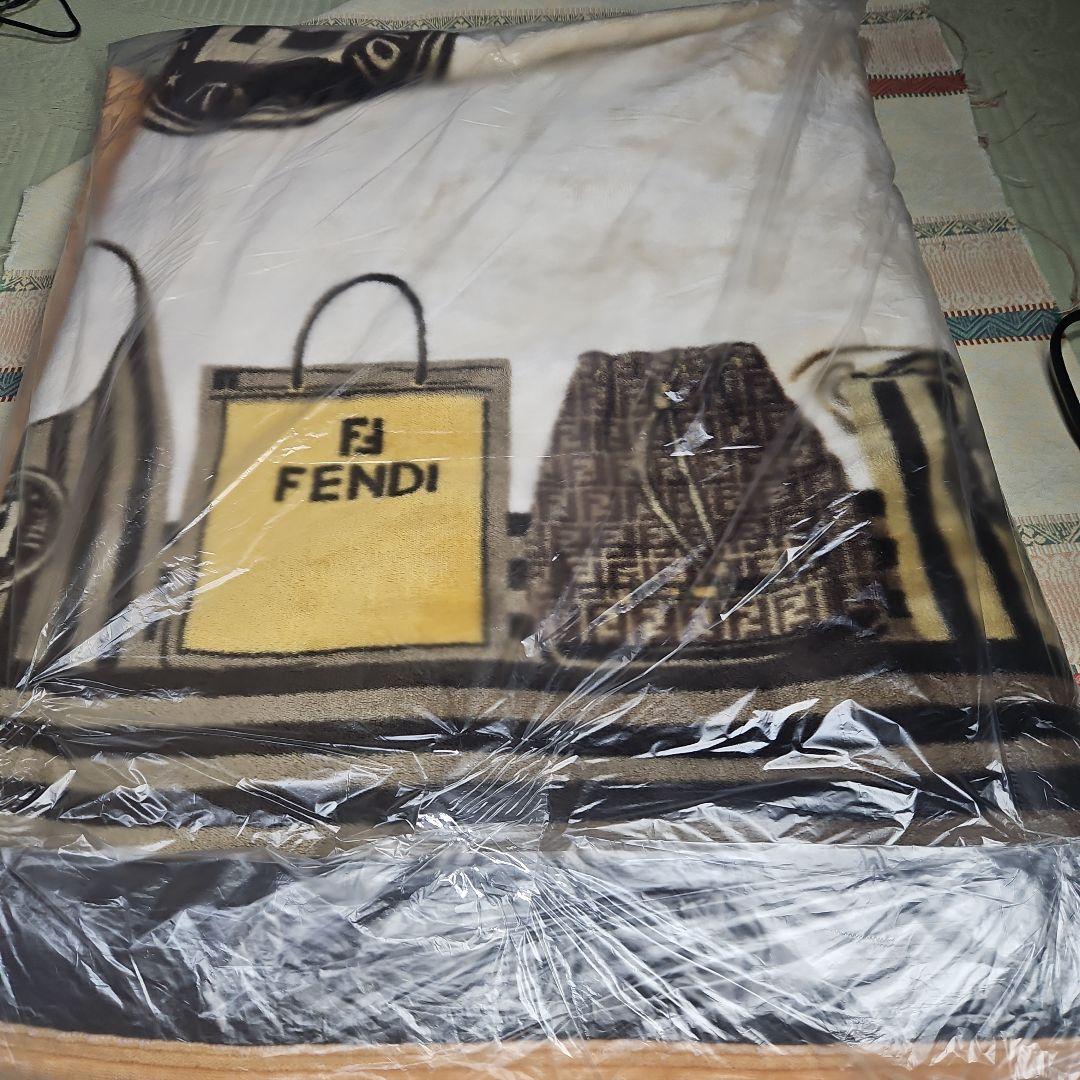 廃盤　FENDI　毛布