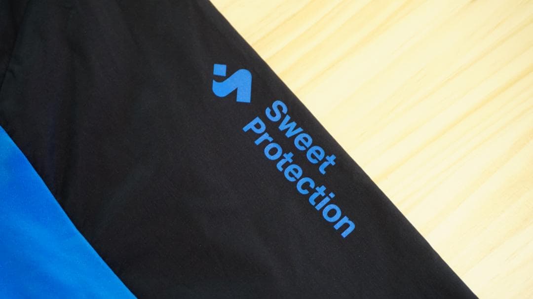 新品　Sweet Protection　BC向けミッドレイヤー　メンズ海外S