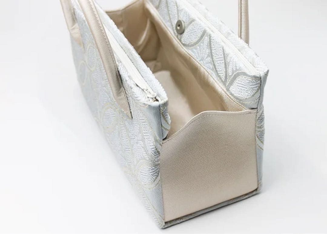 ⭐︎新品 定価約5万円 タグ付き きねや マチ広小町袋 正絹 ホワイト系