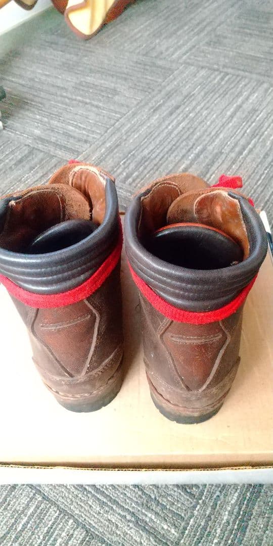 美品・堅牢 オールレザー製トレッキングブーツ サイズ27cm