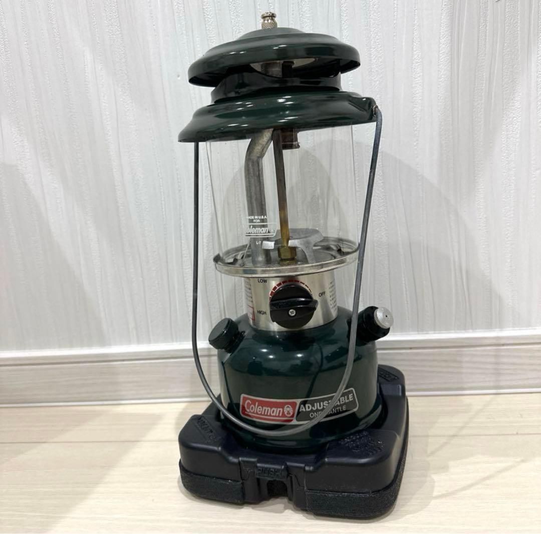 Coleman ガソリンランタン　キャンプ