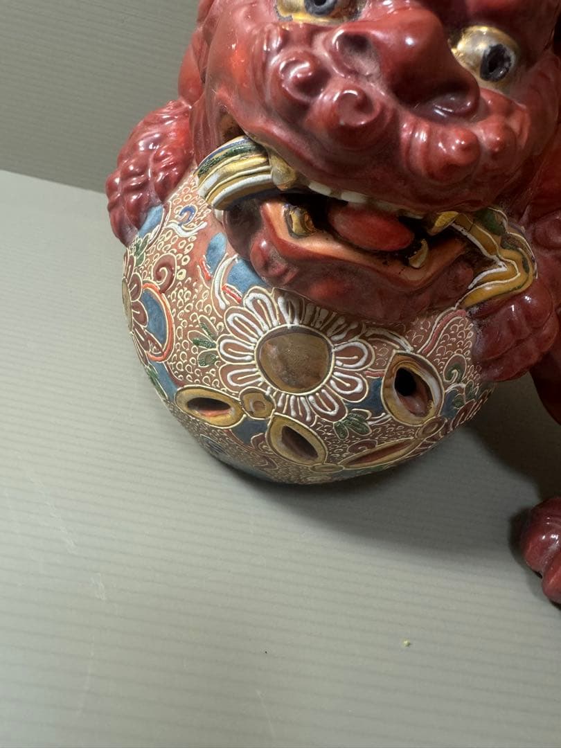 2068  九谷焼 シーサー縁起物 魔除け 玉乗り 獅子 置物　骨董品