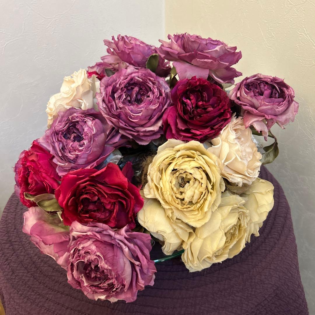 染め花　大輪のバラの花束　アートフラワー　ハンドメイド　リボン付き