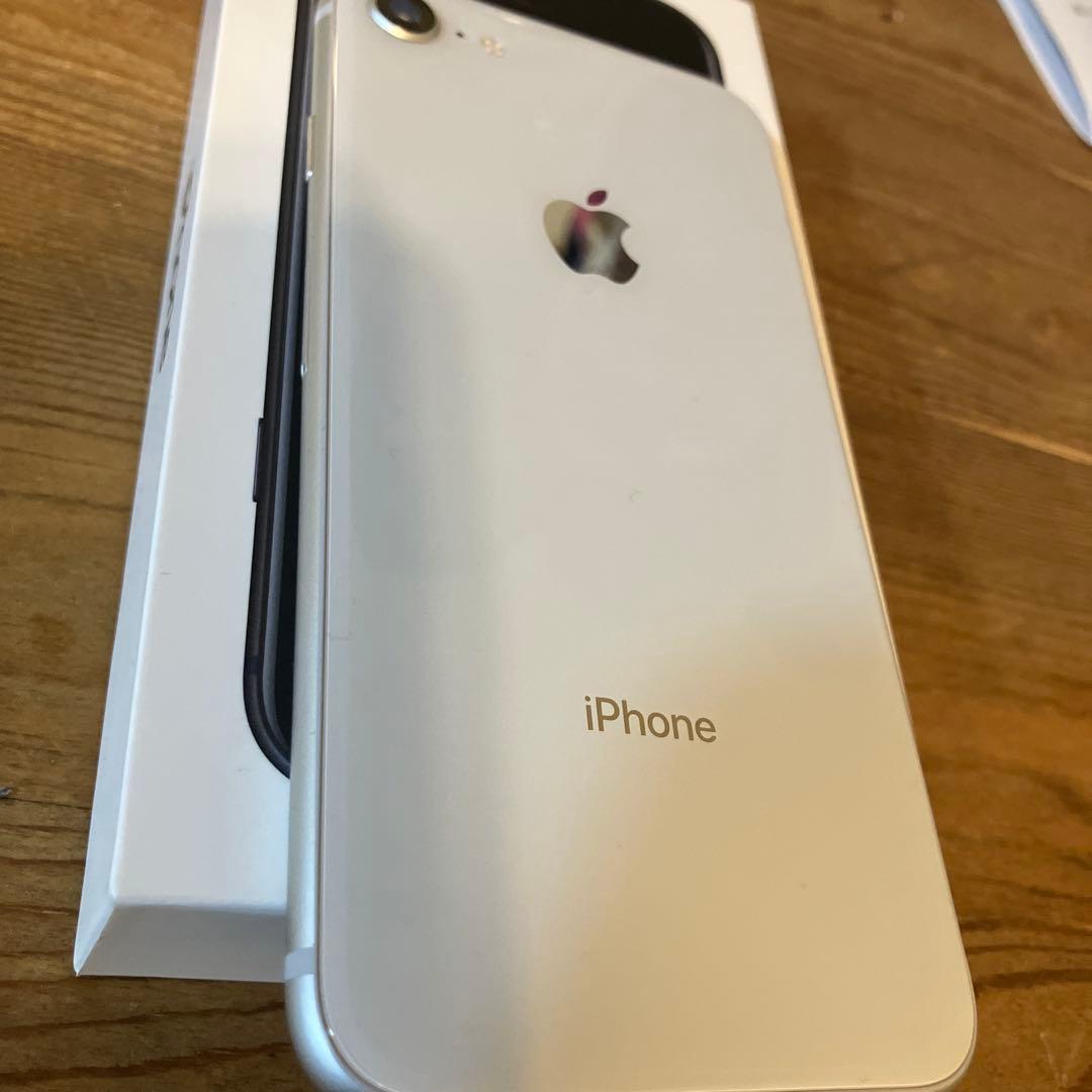 スマートフォン本体 iPhone8 64G
