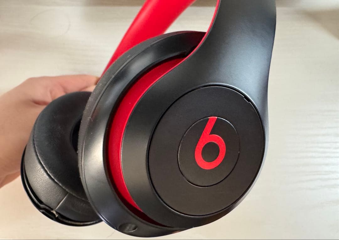 Beats Studio3 Wireless ブラック/レッド
