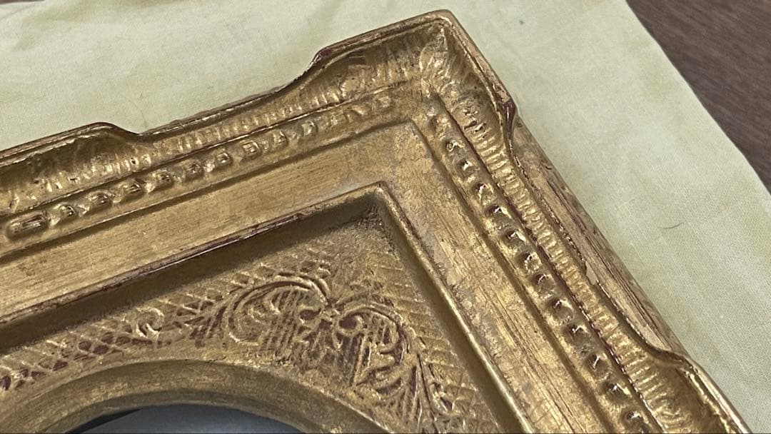 アンティーク ゴールド装飾フォトフレーム 20cm×17.5cm