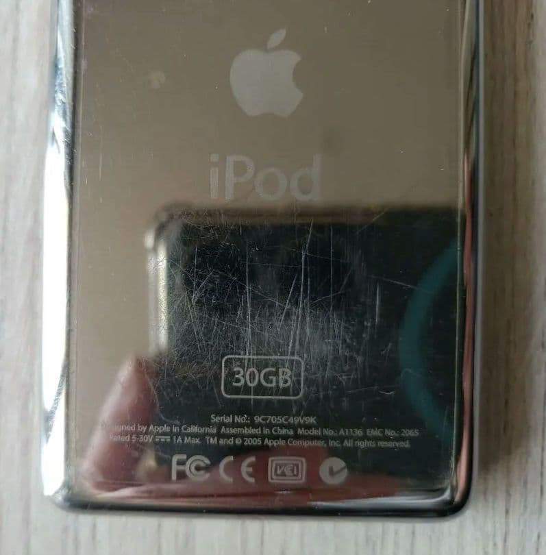 Apple iPod classic 30GB 白 MA444J 箱付 稼働品