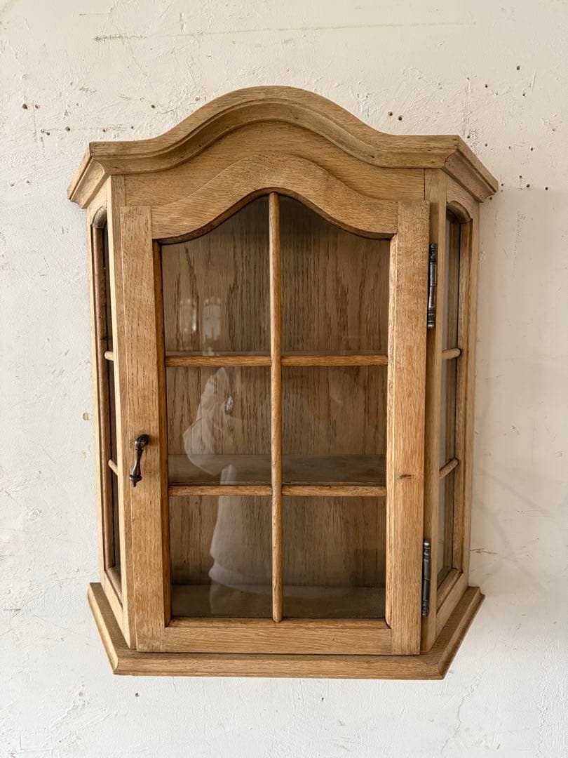 ビンテージ ウォールガラスキャビネット 剥離