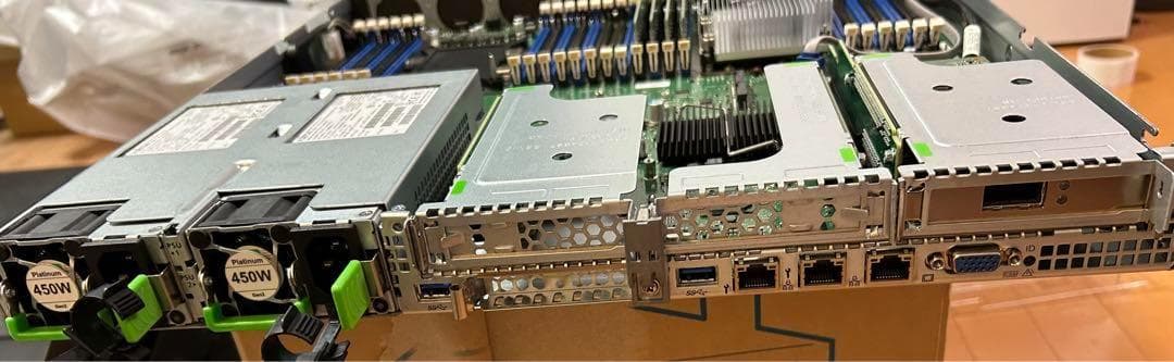 PRIMERGY RX2530 M4 1Uラックマウントサーバー