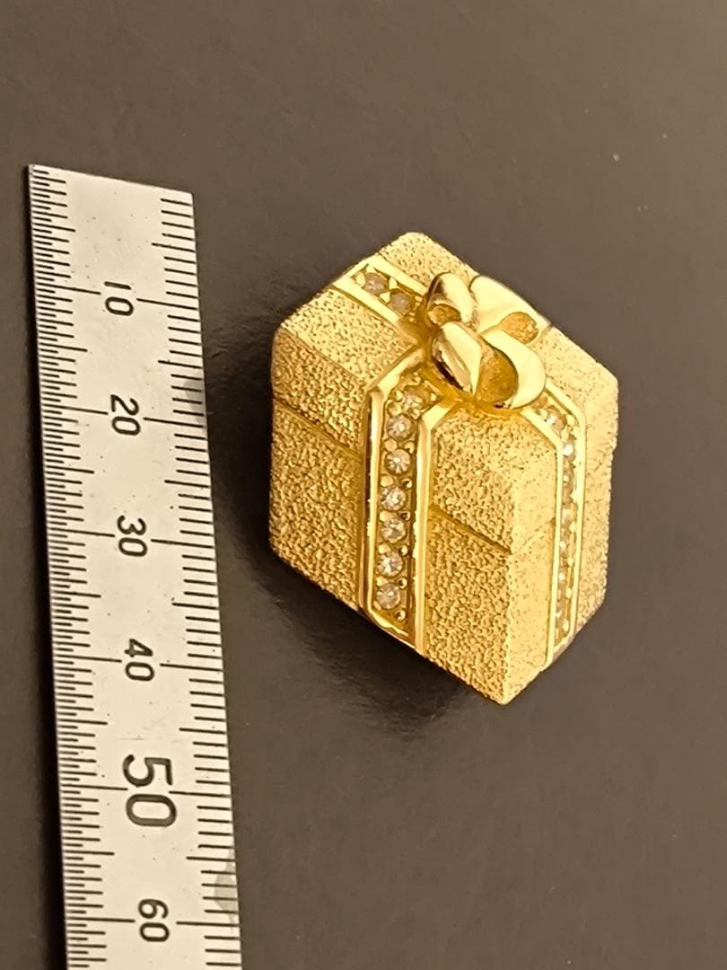 ヴィンテージ ディオール Dior ギフトボックス ブローチ ゴールド