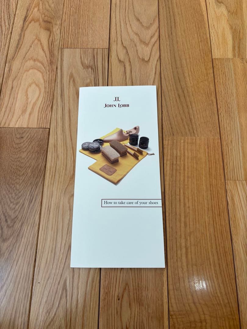 JOHN LOBB 真鍮製靴べら 、ブラシ、靴クリーム 革製品の取扱い説明書