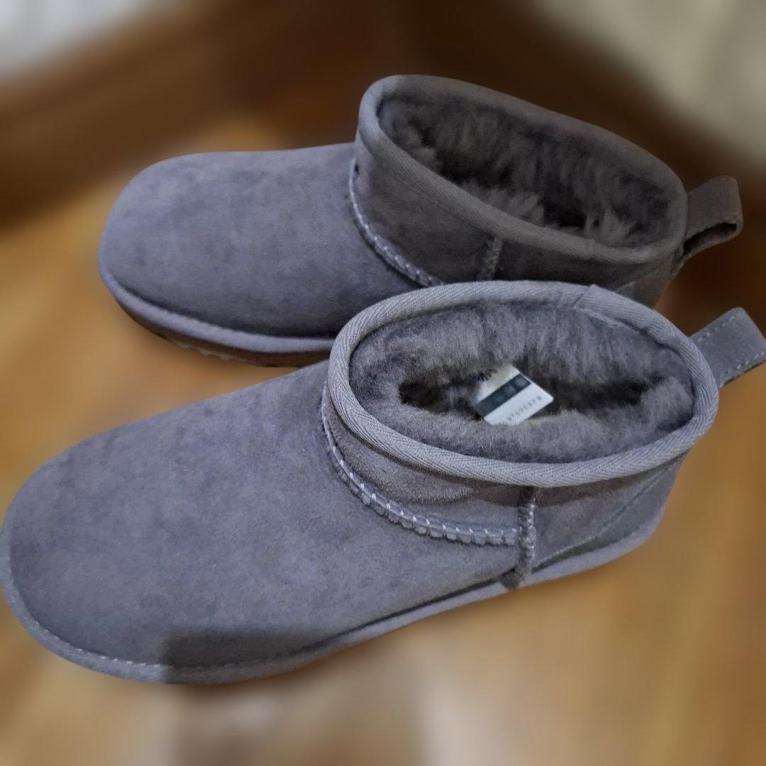 新品 UGG アグ クラシック ウルトラミニ (グレー)