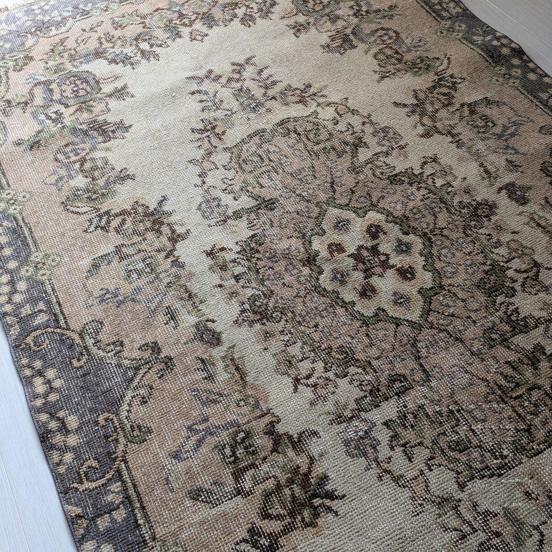 108×210 メダリオン　やわらかピンク×ベージュ　トルコヴィンテージラグ