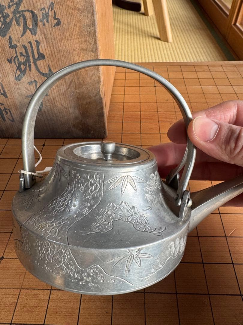 錫急須 彫刻 木箱付き