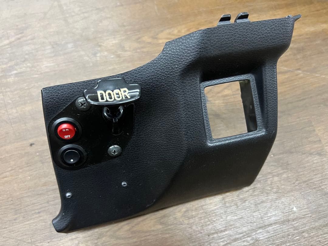 トヨタ クラウン220系 自動ドアロックシステムの配線と部品一式