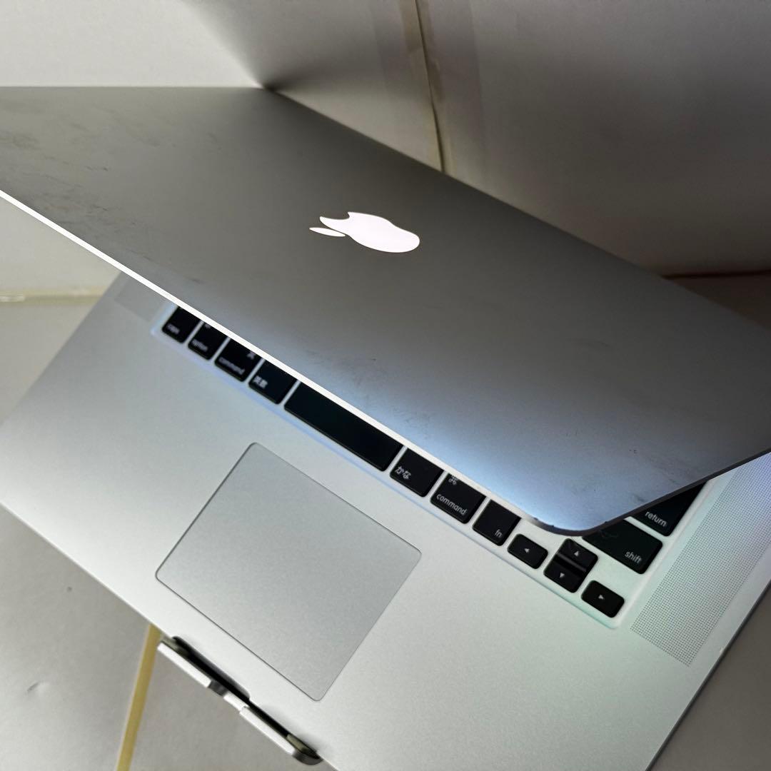 付属品完備☆MacBook Pro 15㌅ i7/16G/512G/グラボ搭載