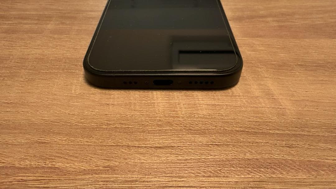 【美品】iPhone 16 128GB ブラック 本体 Apple 送料無料