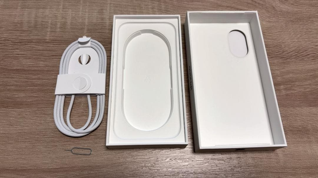 【美品】iPhone 16 128GB ブラック 本体 Apple 送料無料