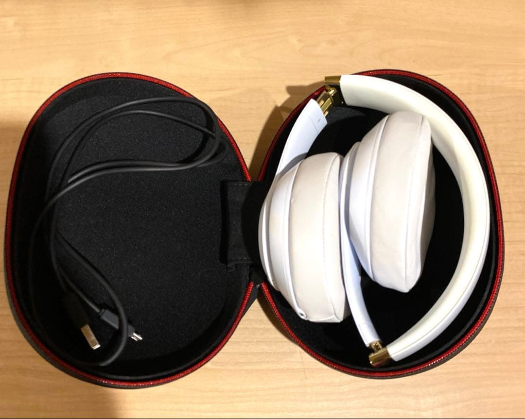 Apple Beats Studio3 wireless ノイズキャンセリング