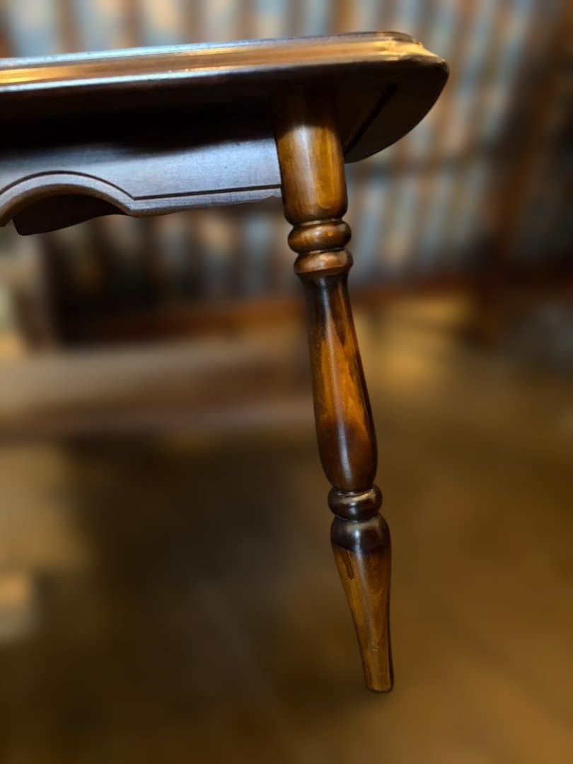 カリモク 机 木製デスク ローテーブル レトロ　コロニアル　アンティーク家具