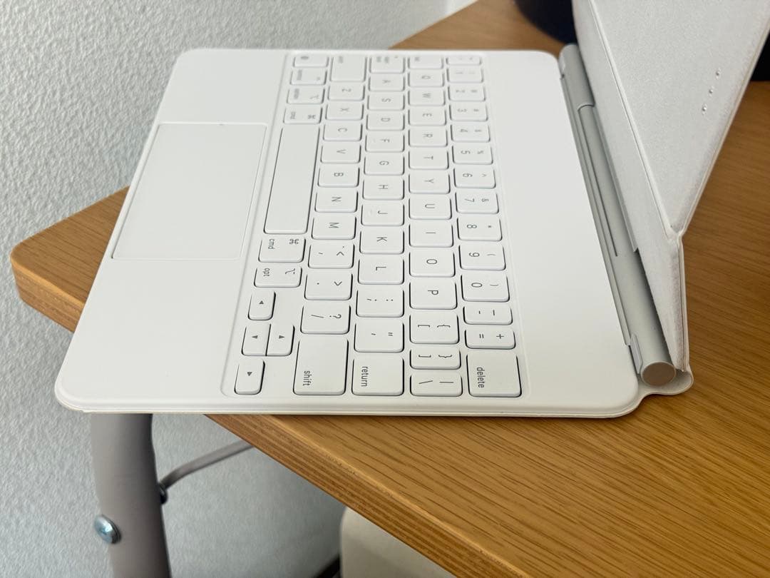 11インチiPad Air（M3）用Magic Keyboard 英語