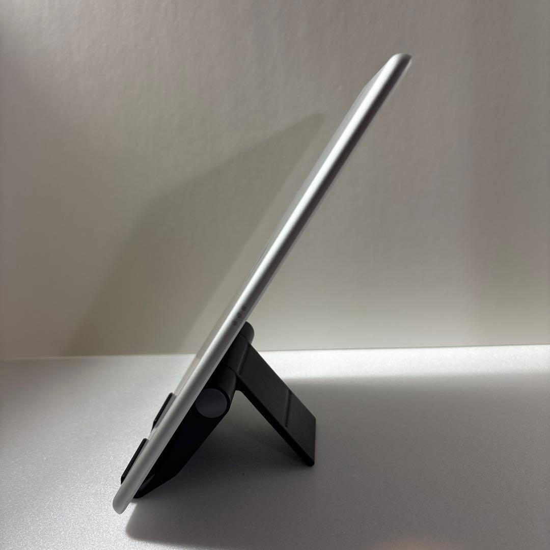 【値下げ中】Apple iPad 第8世代 128GB シルバー　本体 箱付き
