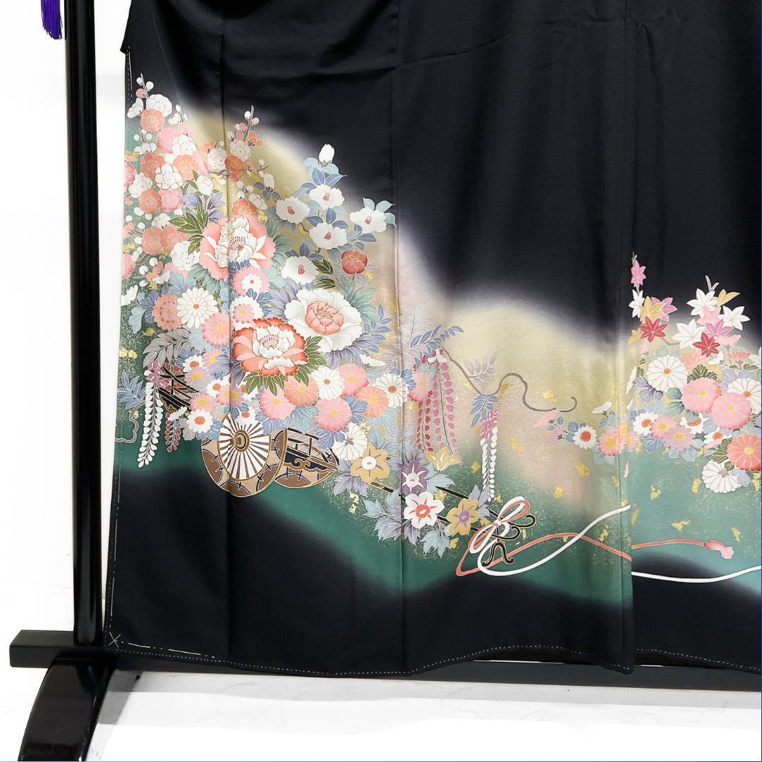 未着用　作家もの　黒留袖　金駒刺繍　花車　牡丹　椿　梅　着物　115b d ms