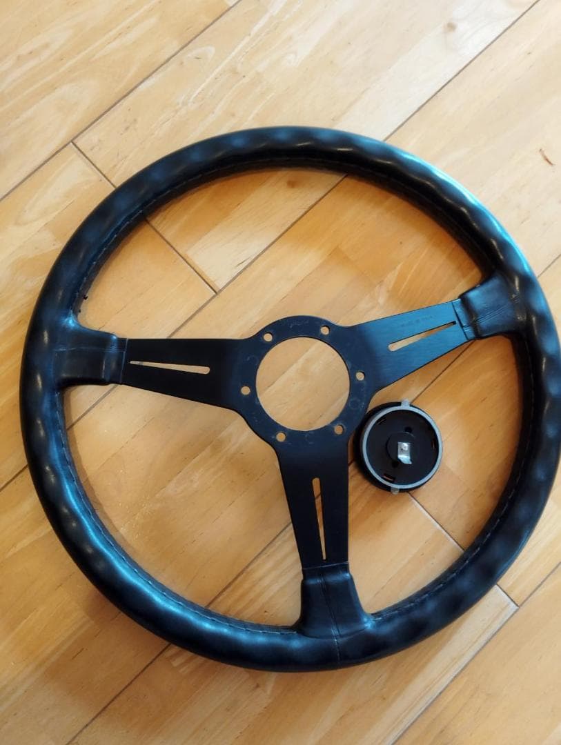 NDナルディクラッシック360㎜ ステアリングホイール 　ホーンカバー付き