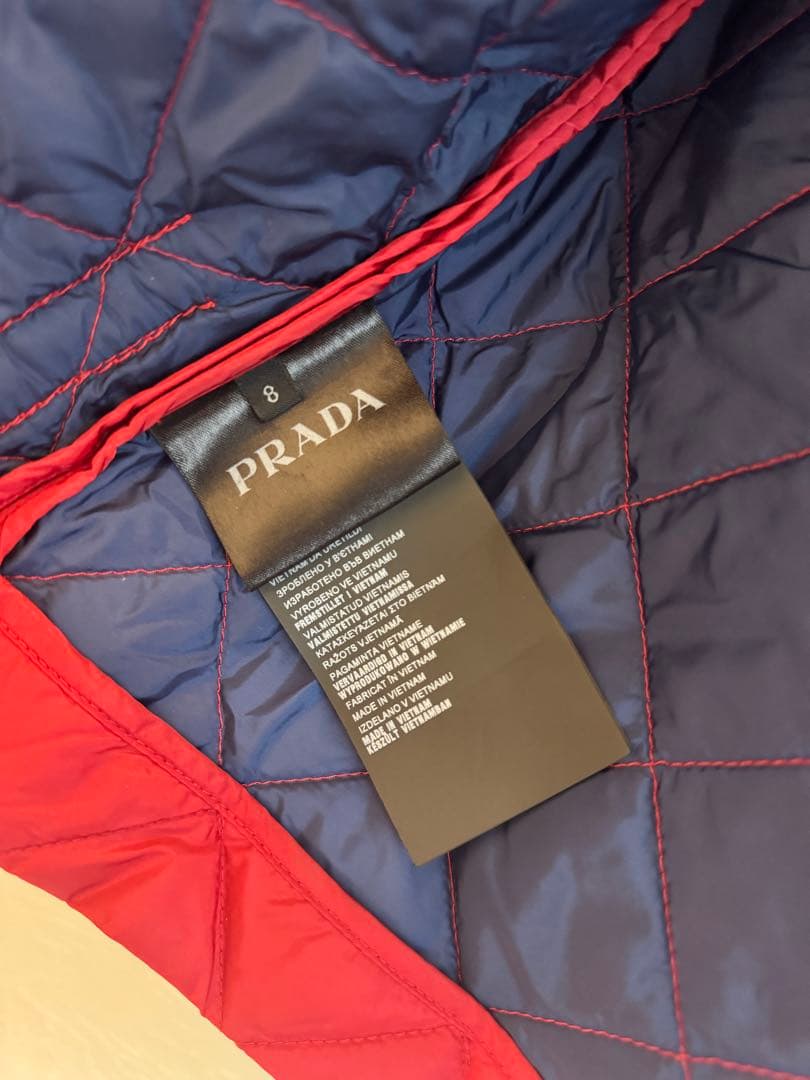 プラダ　キルティングジャケット キッズ　赤 ネイビー 8才