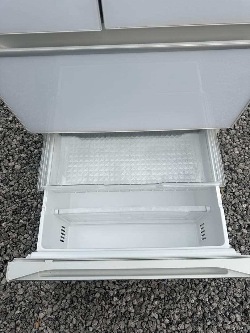 HITACHI 冷蔵庫 大容量 ホワイト　2019年製　567L