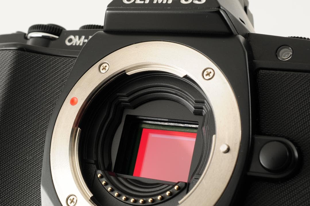 【美品】オリンパス OLYMPUS OM-D E-M5 ミラーレス一眼レフカメラ