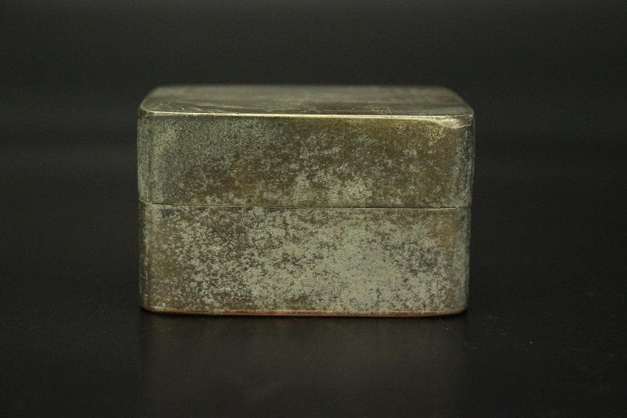 中国美術 古錫 刻 古城眺馬上人物紋 題詞 蓋物 文房四宝(HA433)